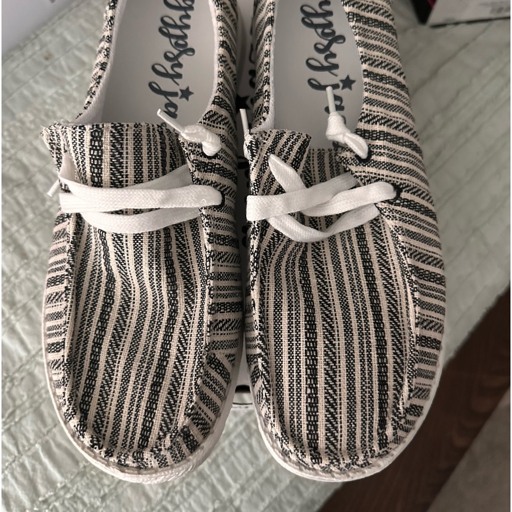 Gypsy jazz, size 8.5. Black and white striped.